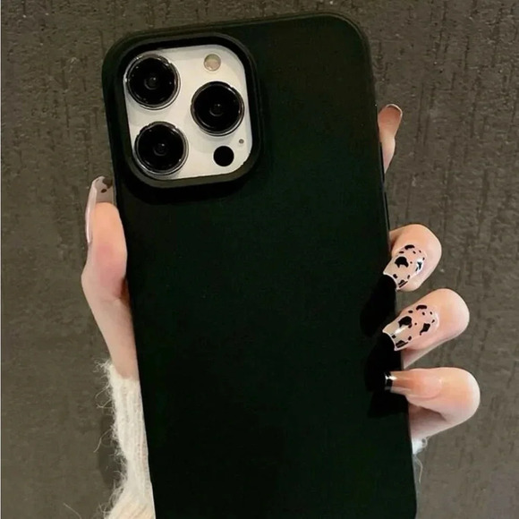 ⚠️Clearance iPhone 13/Pro/Pro Max Solid Black Phone Case - Picture 4 of 4